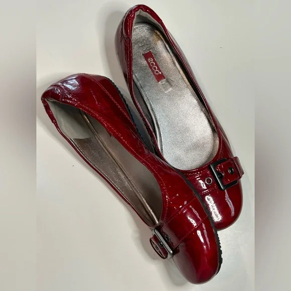 Ecco Shoes Ecco Bouillon Buckle Flat Red Sz4 Eu Poshmark